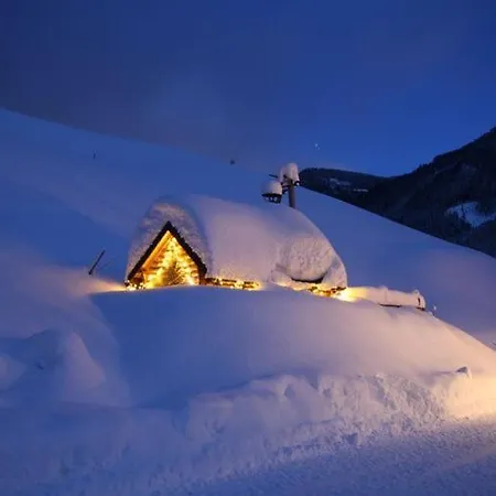 Superior Apartment Near Saalbach Hinterglemm With Sauna